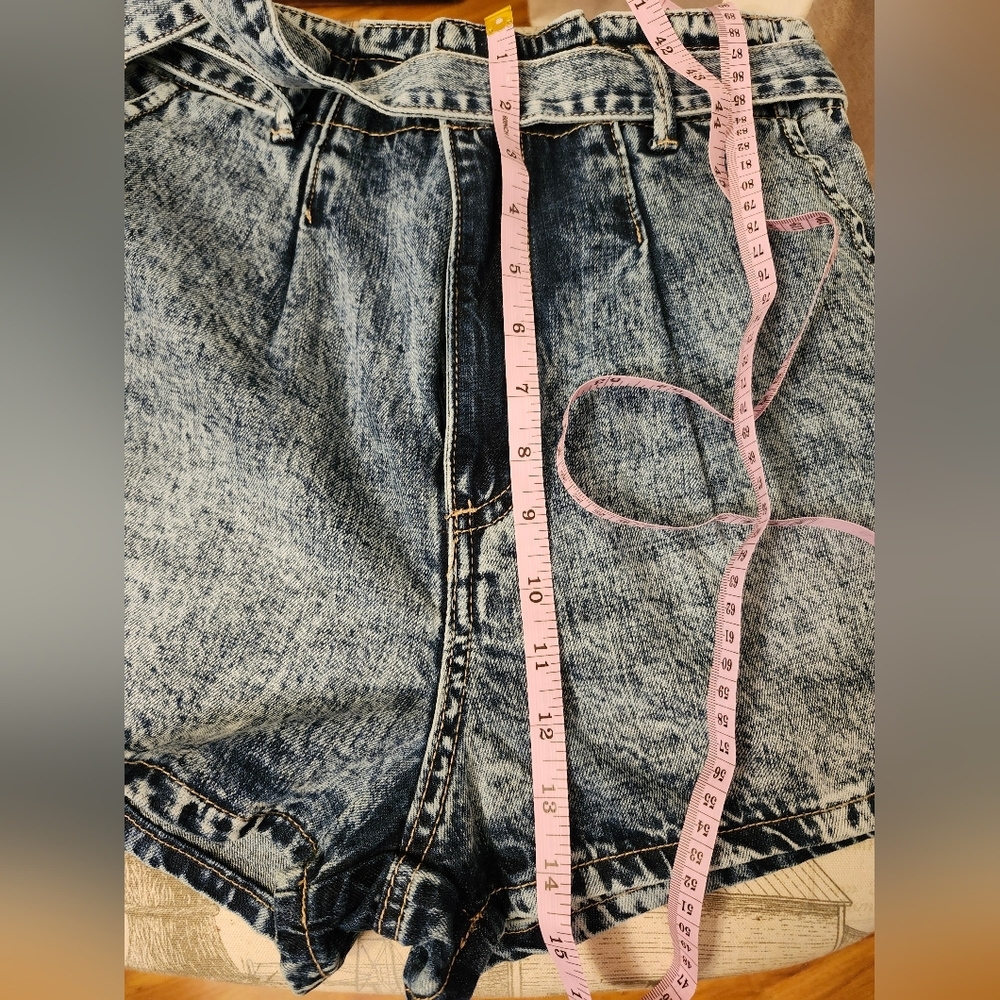Denim Acid Wash Shorts Sz 26 Hi Waist/ Elastic On Back/ Front Tie/ Pockets - Picture 6 of 7